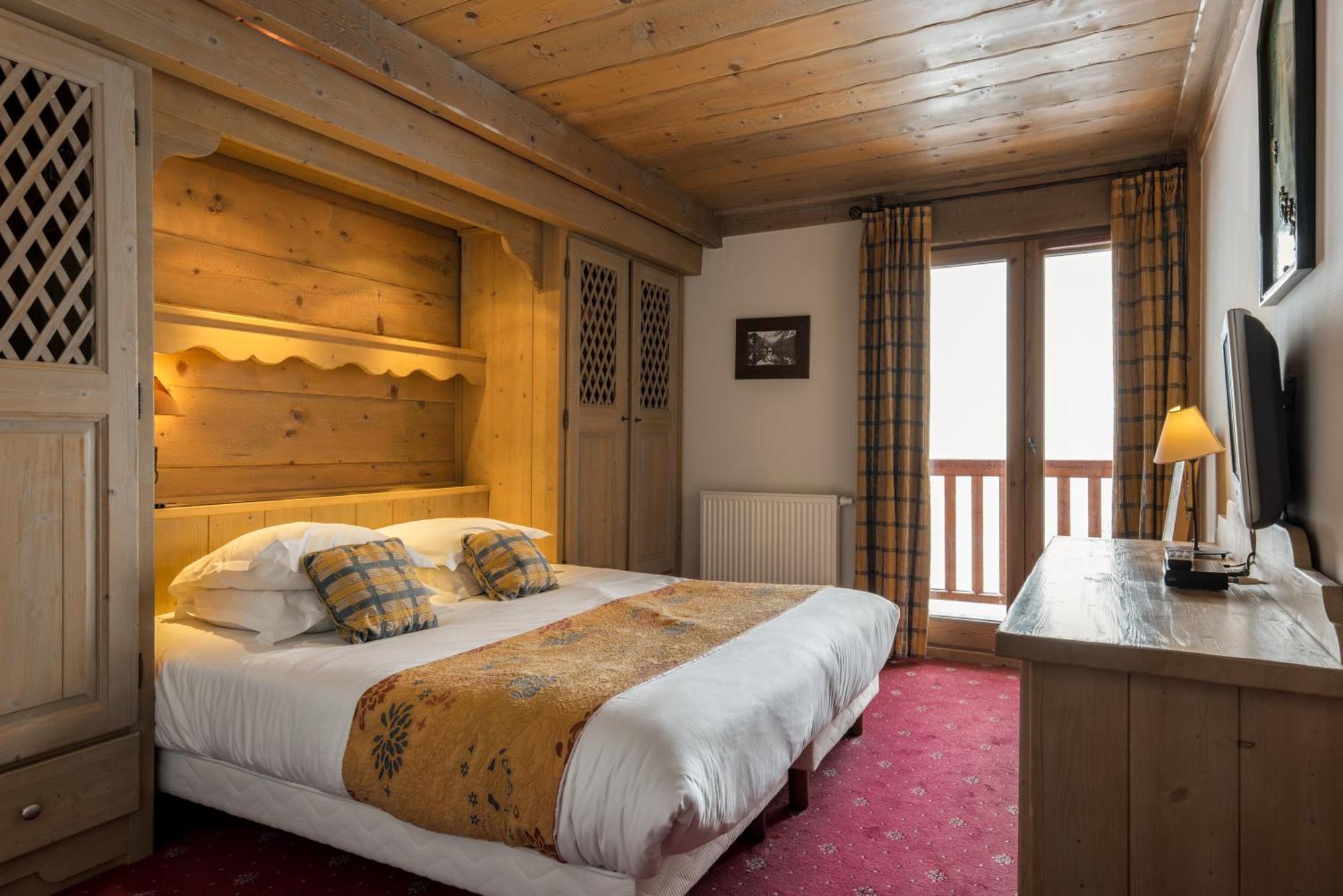 Chalet Hotel L'Ecrin Тинь Экстерьер фото